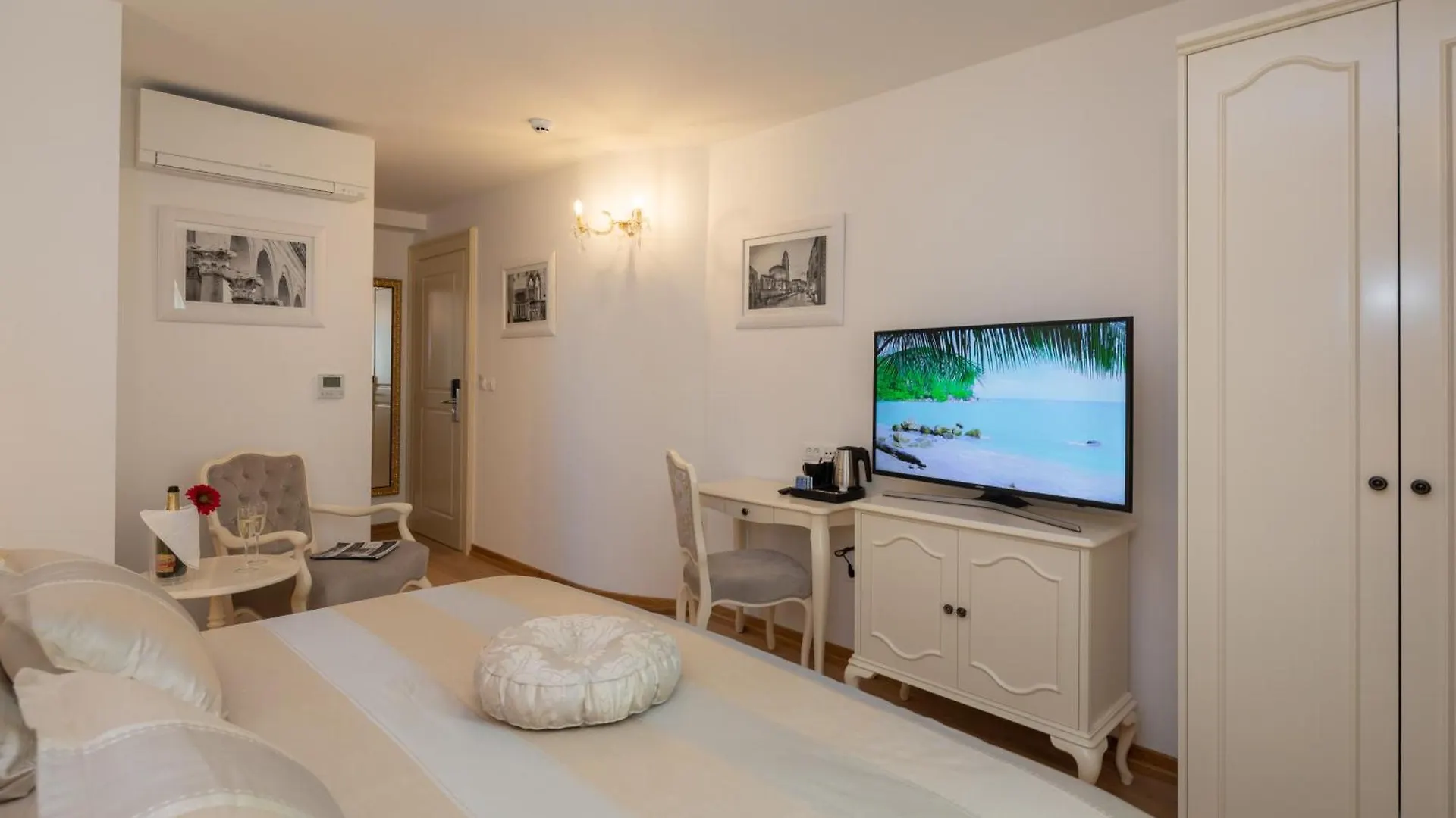 Bed & Breakfast Opera Heritage Rooms Split
