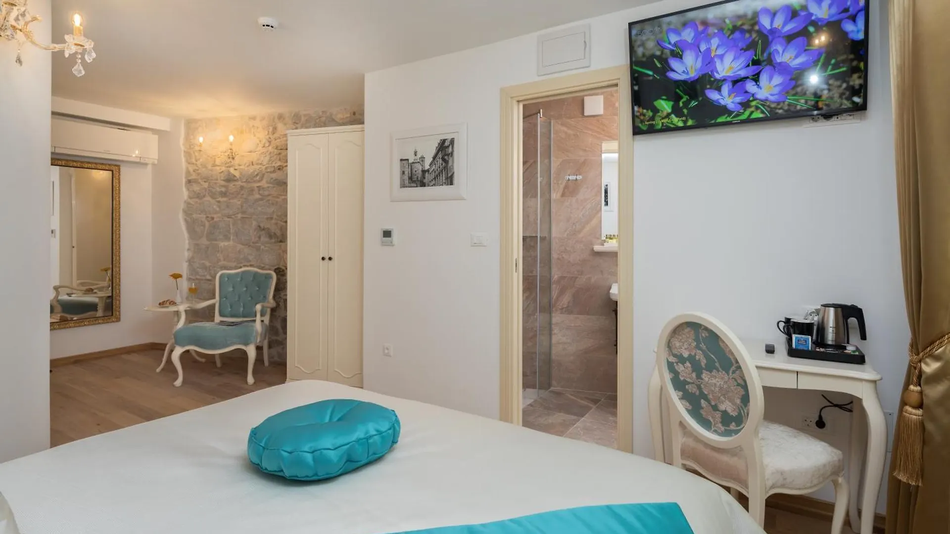 Opera Heritage Rooms 4*, Split Croatia